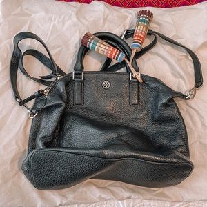 AUTHENTIC TORY BURCH CROSS BODY BAG IN BLACK